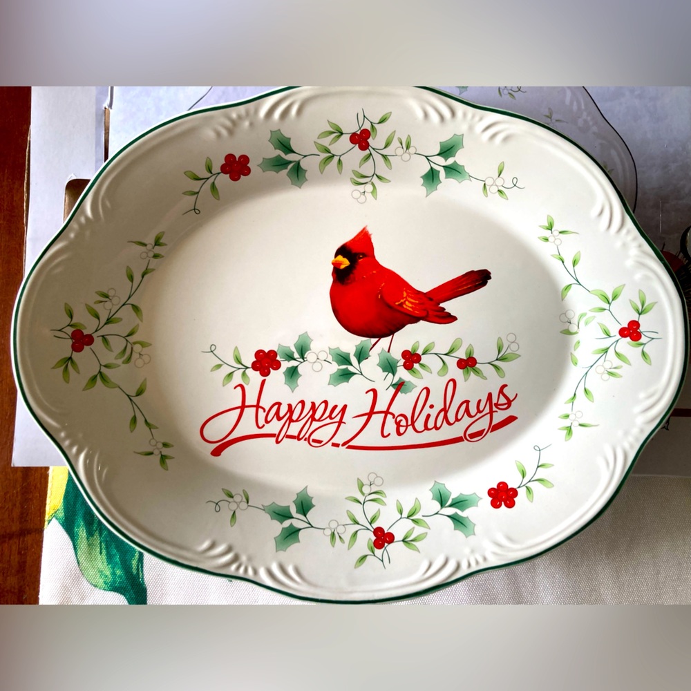 Pfaltzgraff Winterberry Festive Holiday Platter with Cardinal Design NIB